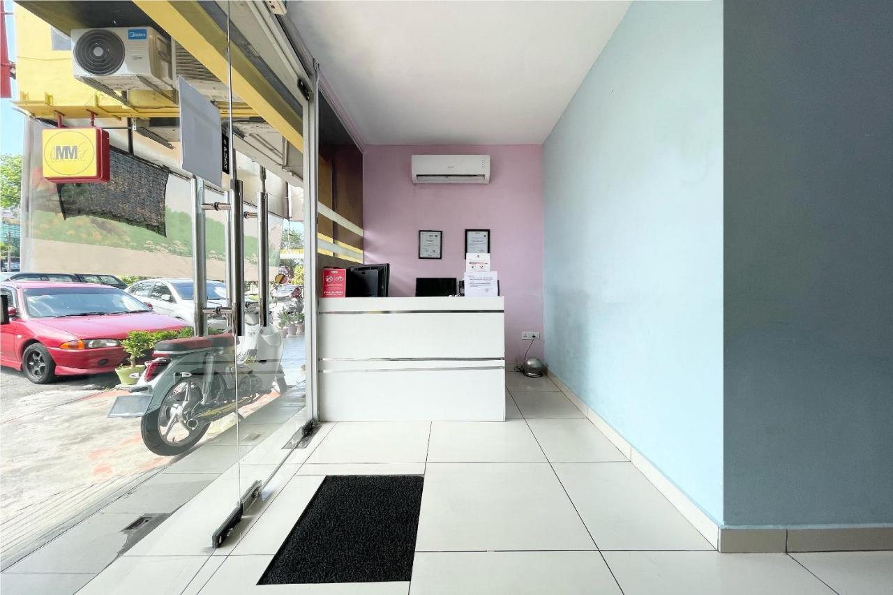 Oyo 90334 Mawlaya Hotel Bayan Lepas Εξωτερικό φωτογραφία