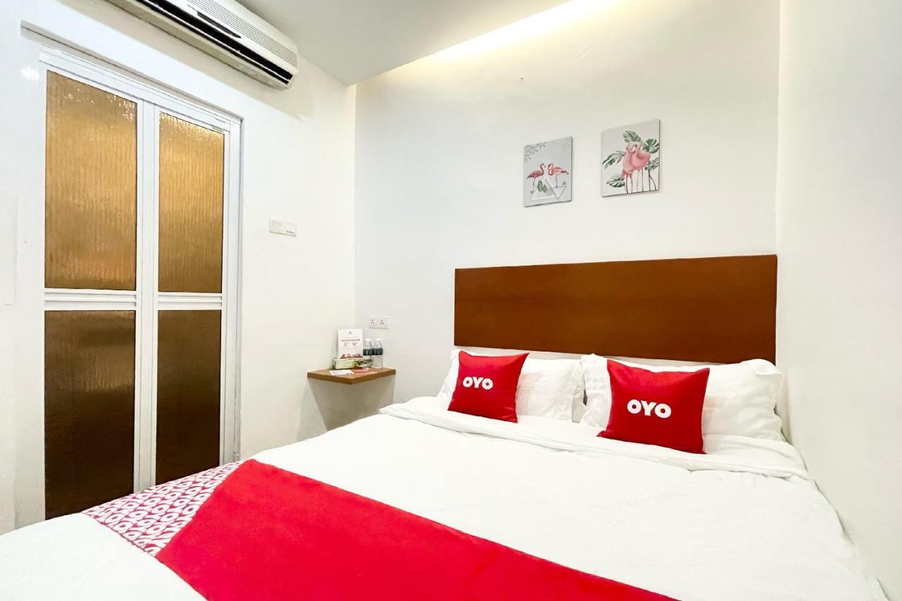 Oyo 90334 Mawlaya Hotel Bayan Lepas Εξωτερικό φωτογραφία