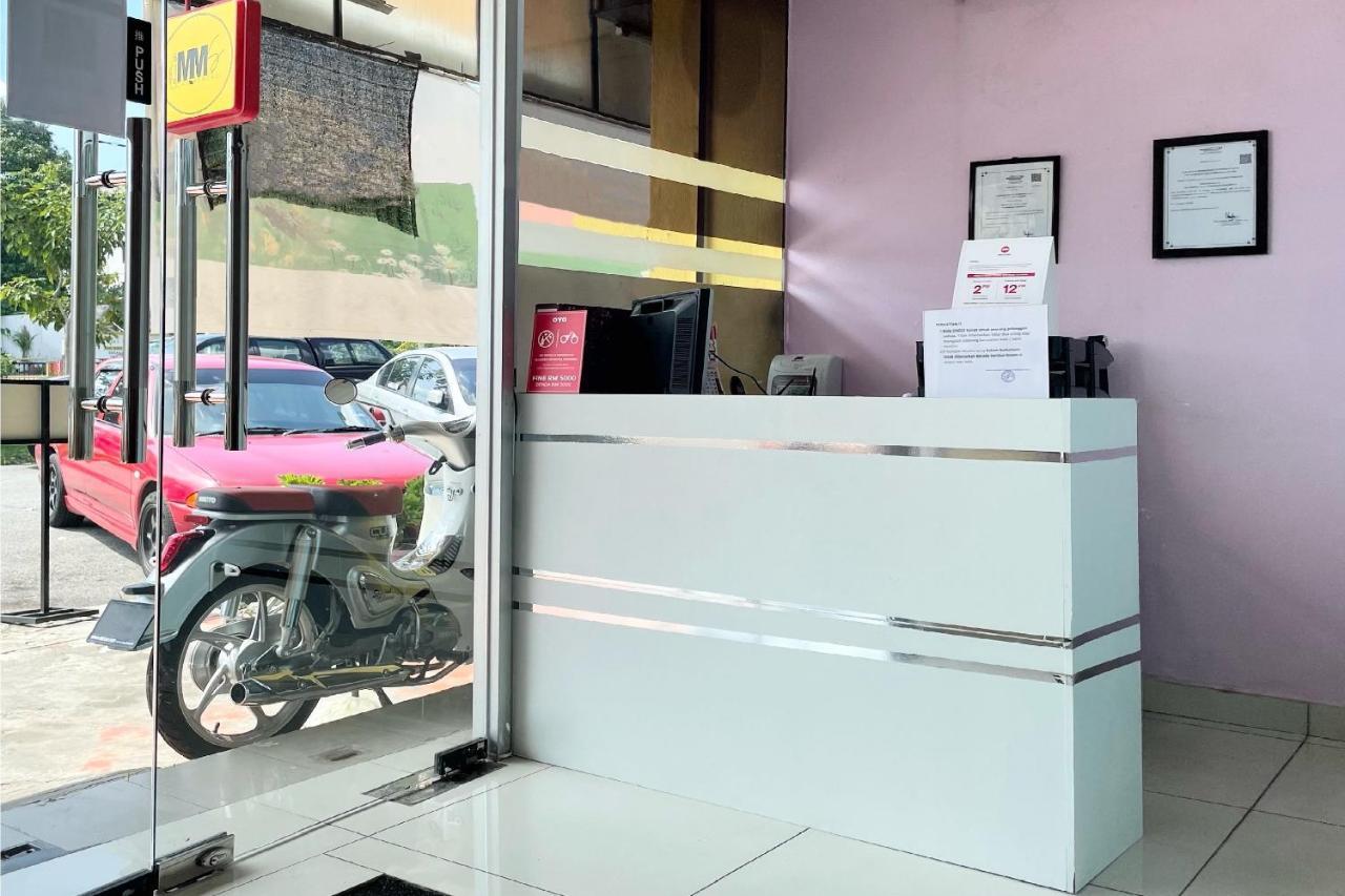 Oyo 90334 Mawlaya Hotel Bayan Lepas Εξωτερικό φωτογραφία