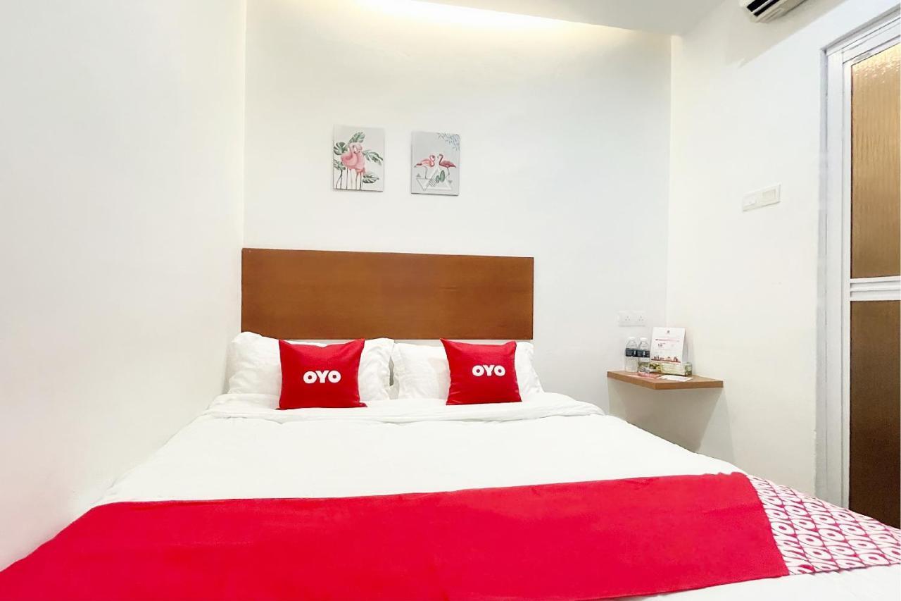 Oyo 90334 Mawlaya Hotel Bayan Lepas Εξωτερικό φωτογραφία