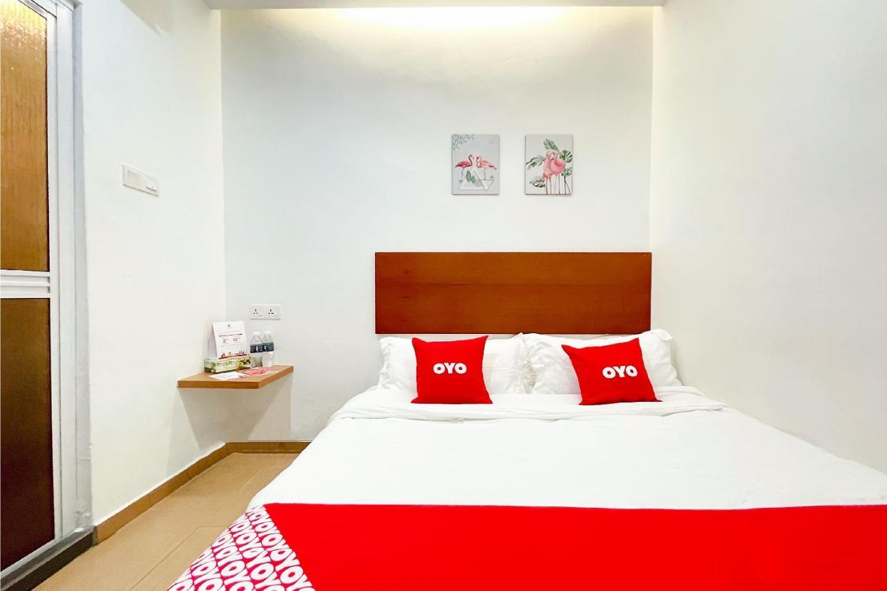 Oyo 90334 Mawlaya Hotel Bayan Lepas Εξωτερικό φωτογραφία