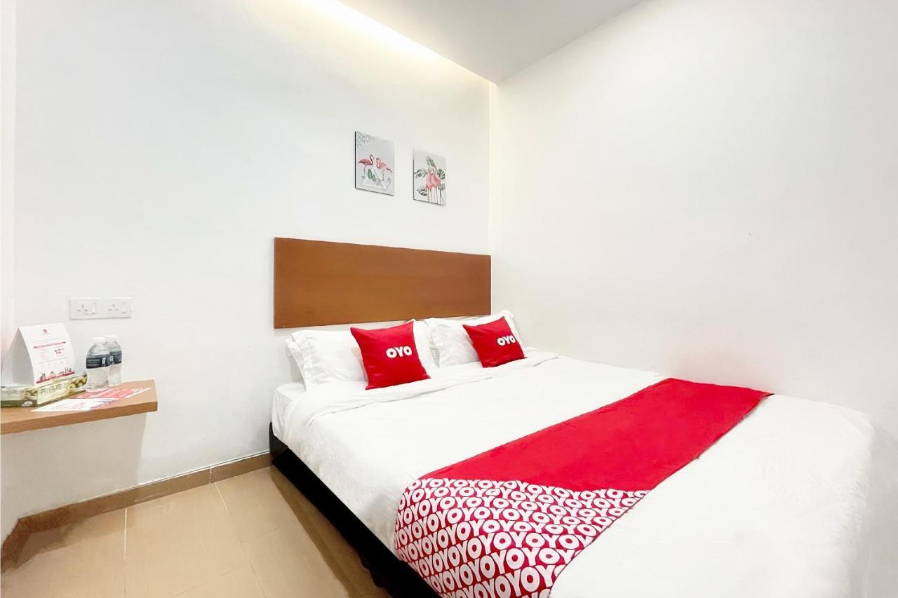 Oyo 90334 Mawlaya Hotel Bayan Lepas Εξωτερικό φωτογραφία